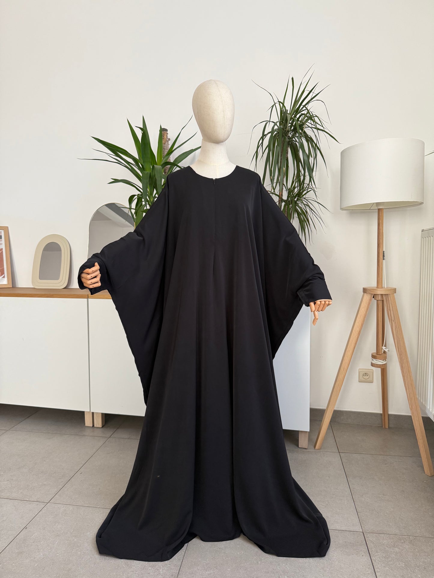 Abaya Saoudienne Hilya - Soie de Médine Premium